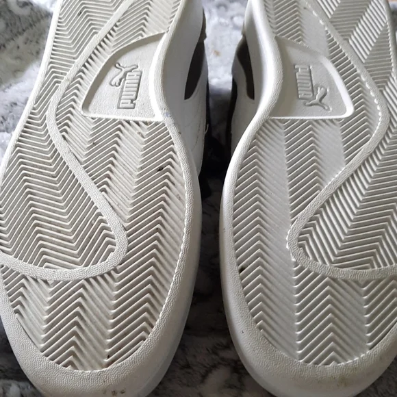 Puma Men's 10 Olive Suede Sneakers, Worn Once Indoors Display, New w Box - Picture 10 of 11